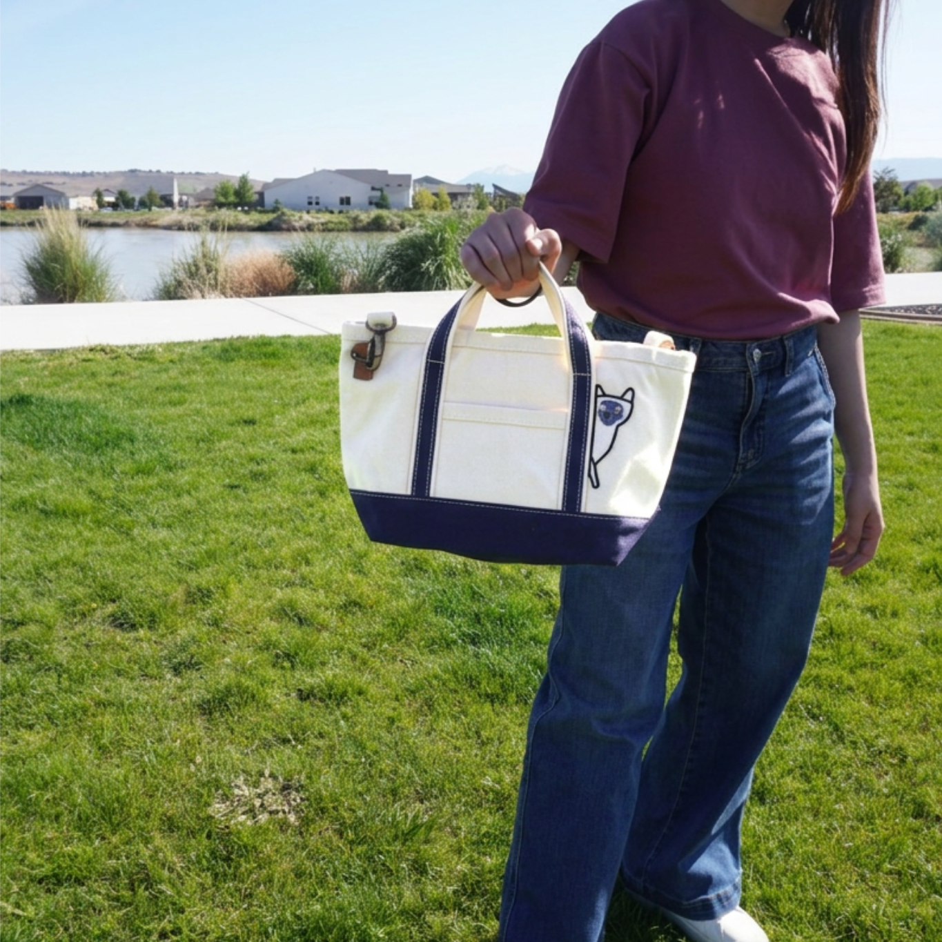 Sneaky Cat Crossbody Classic Tote – Cute Canvas Shoulder Tote for Everyday, Work & Shopping