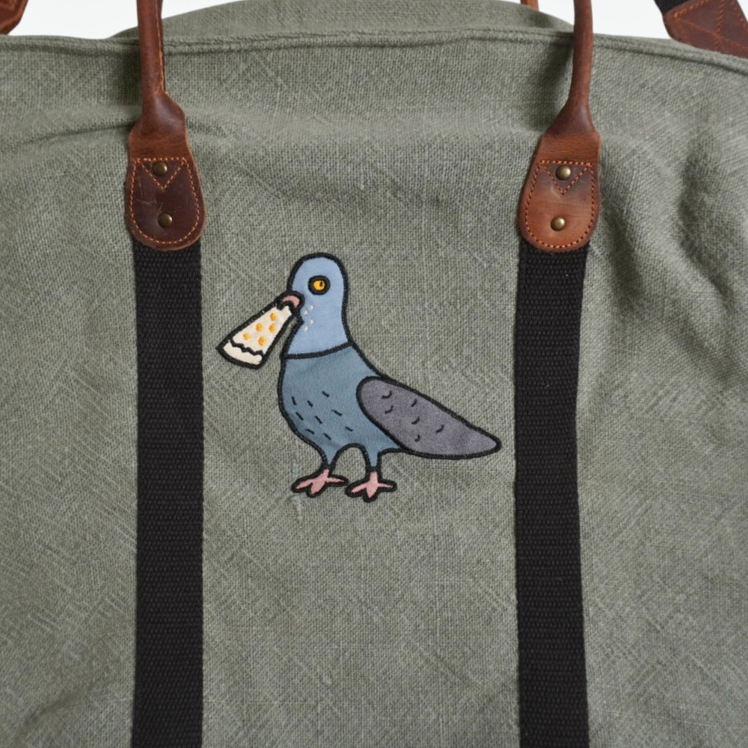 Pigeon Eats Pizza Jute Flight Bag – Funny Travel Tote for Weekend Trips, Shopping & Everyday Fun
