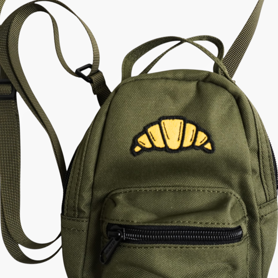 Croissant Motion Crossbody Bag – Cute Everyday Crossbody Purse for Travel, Shopping & Coffee Dates