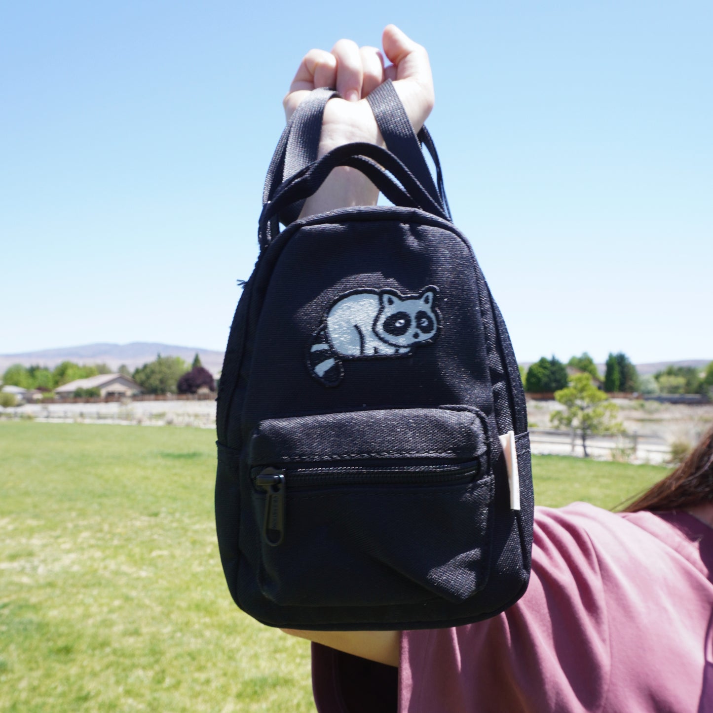Sneaky Raccoon Motion Crossbody Bag – Cute Hands-Free Everyday Bag for Travel & Daily Adventures
