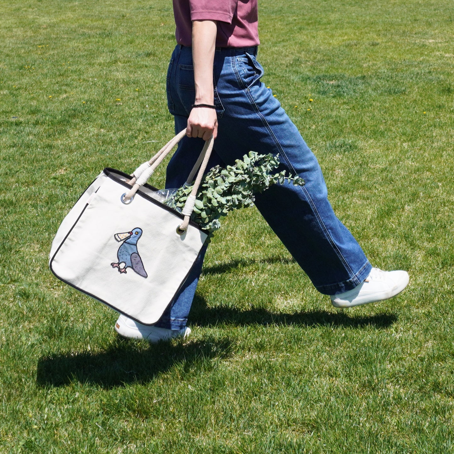 Pigeon Eats Pizza Rope Tote Bag – Funny Canvas Beach Tote for Shopping, Travel & Everyday Style