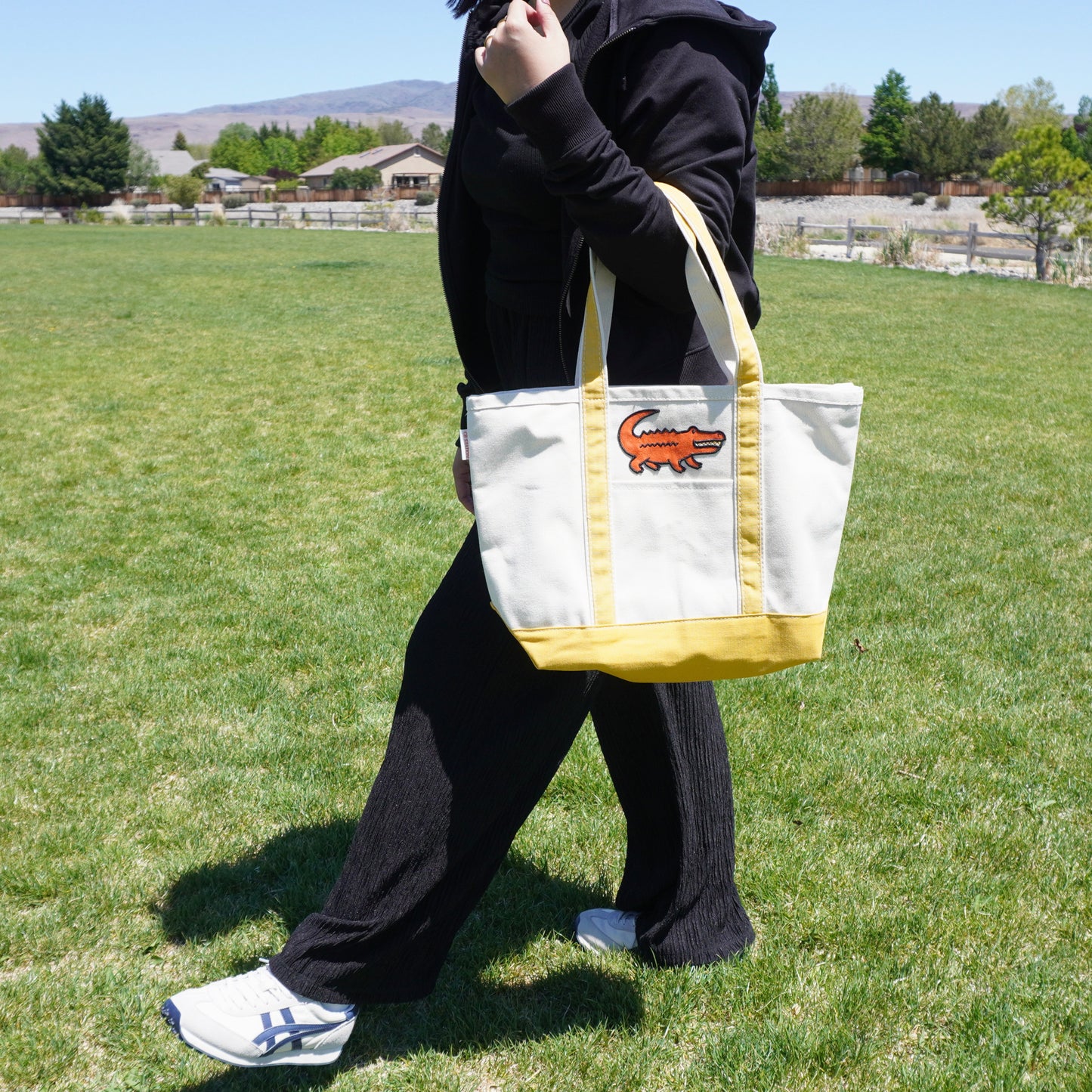 Crocodile Medium Classic Tote – Cute Everyday Canvas Tote Bag for Work, School & Shopping
