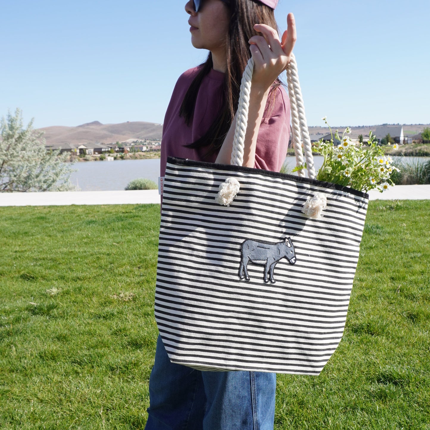 Donkey Knotted Rope Tote – Cute Canvas Beach Tote with Rope Handles for Everyday Adventures