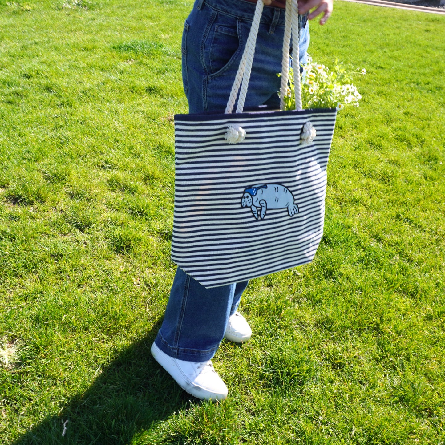 Manatee Knotted Rope Tote – Adorable Beach Tote Bag with Rope Handles for Shopping & Summer Fun