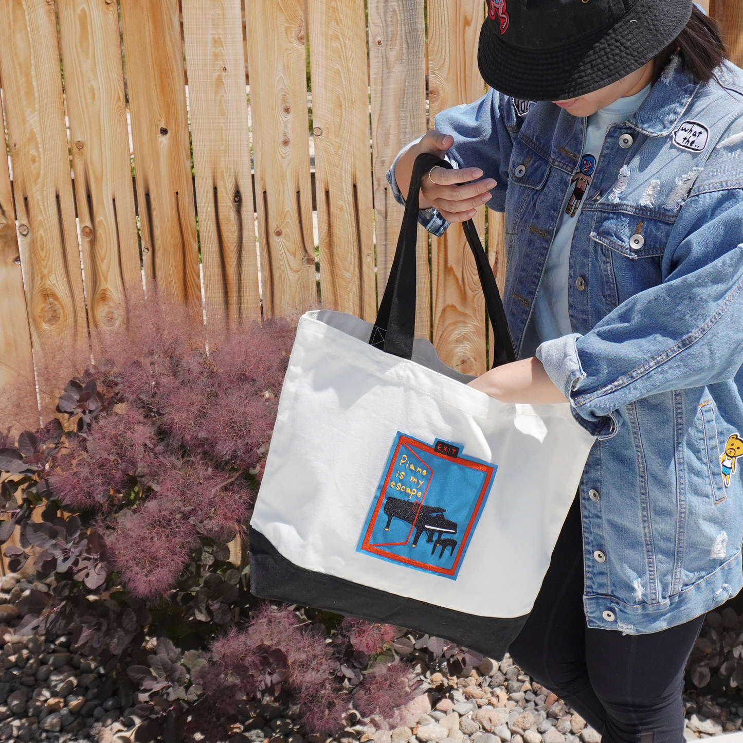 Piano is My Escape embroidery Tote bag